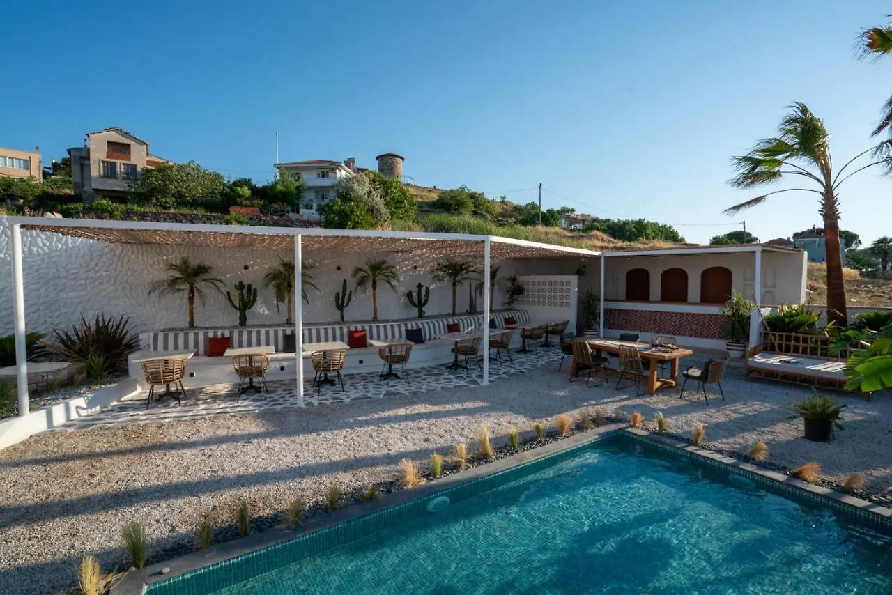 Ajlan Oia Bed & Breakfast Balikesir